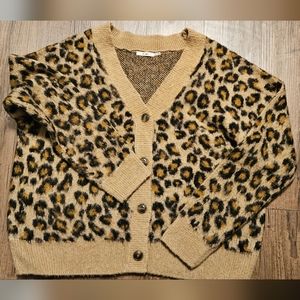 Francesca’s Mi Ami Leopard Sweater - size M